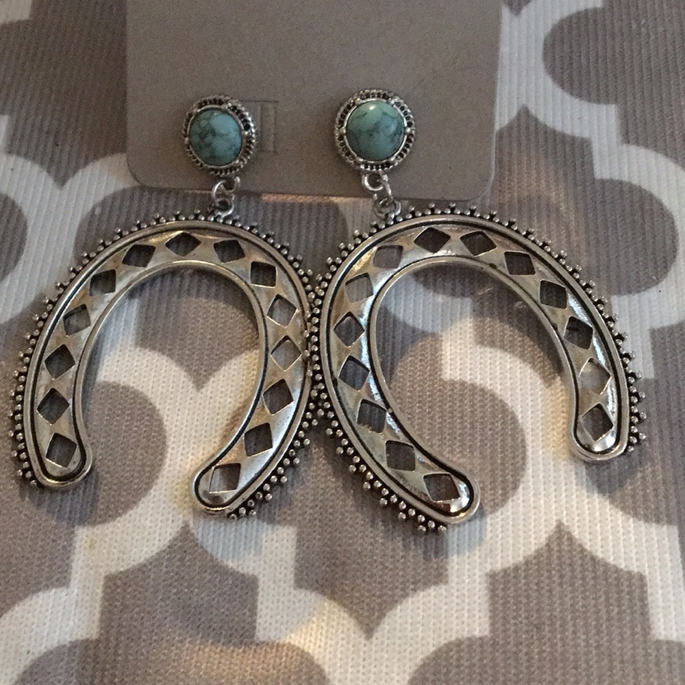 New Western Horseshoe & turquoise Earrings Aeropos - Picture 2 of 2